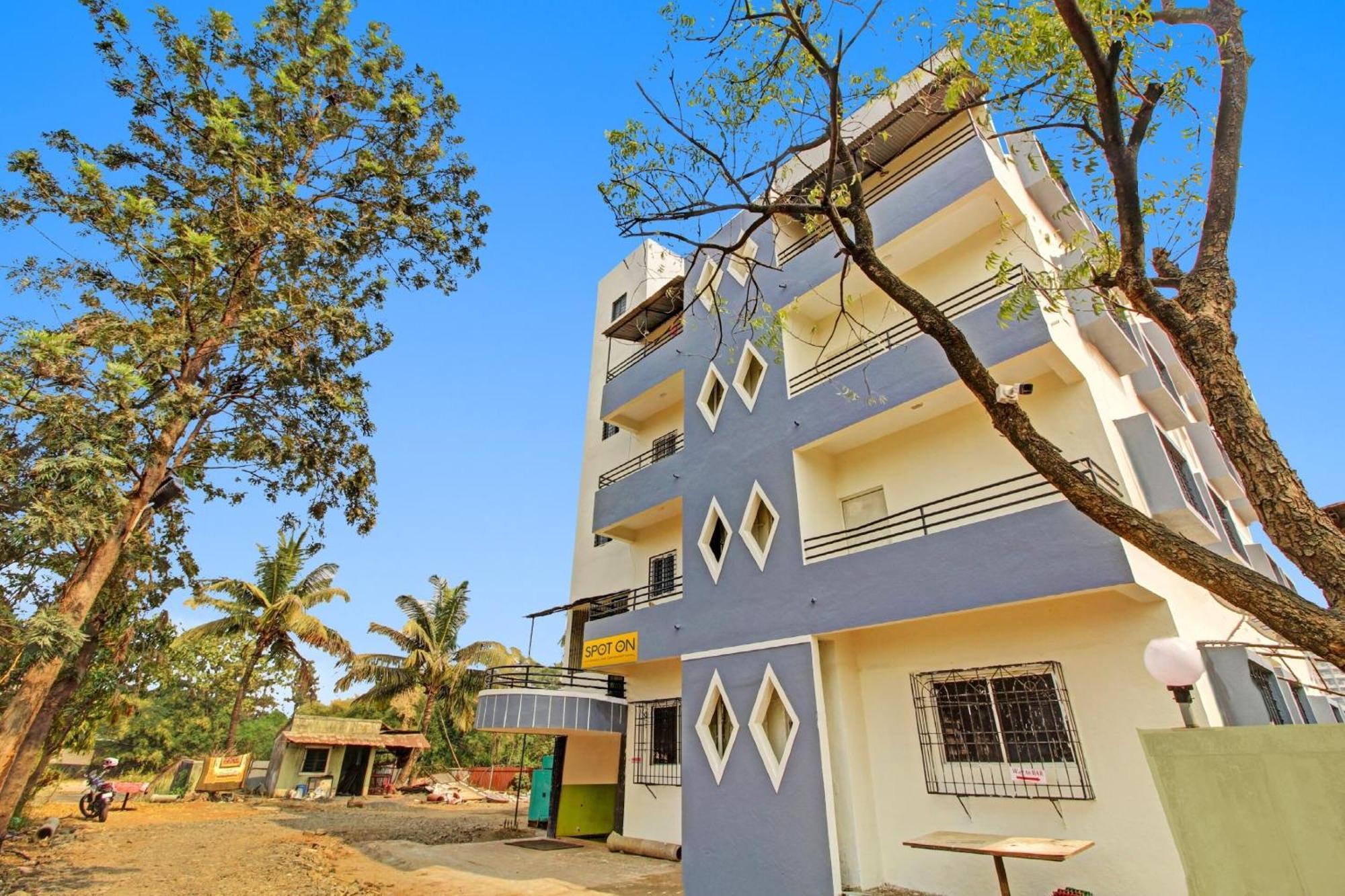 Hotel Spot On Tushar Lodging Pune