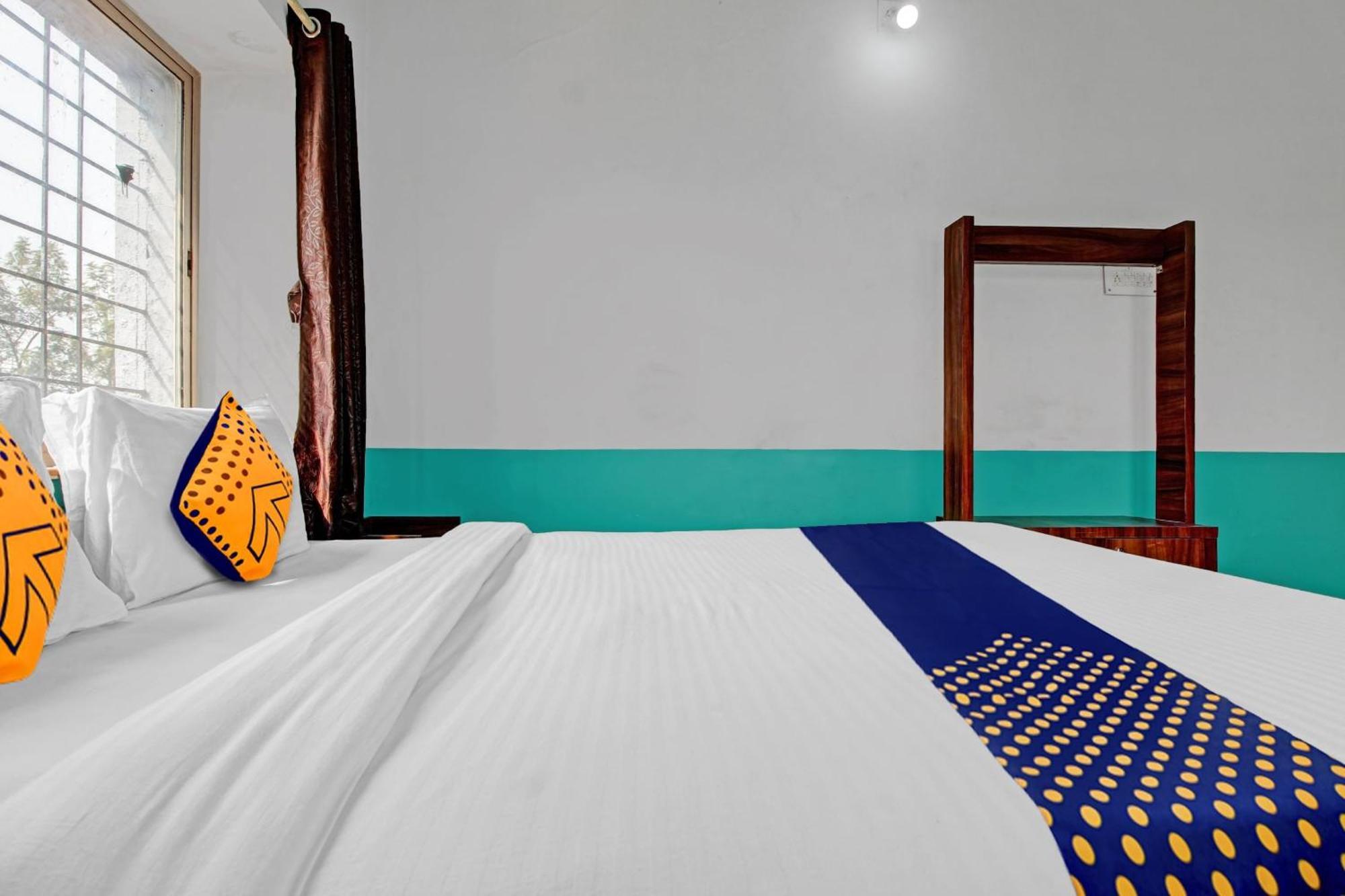 Spot On Tushar Lodging Hotel