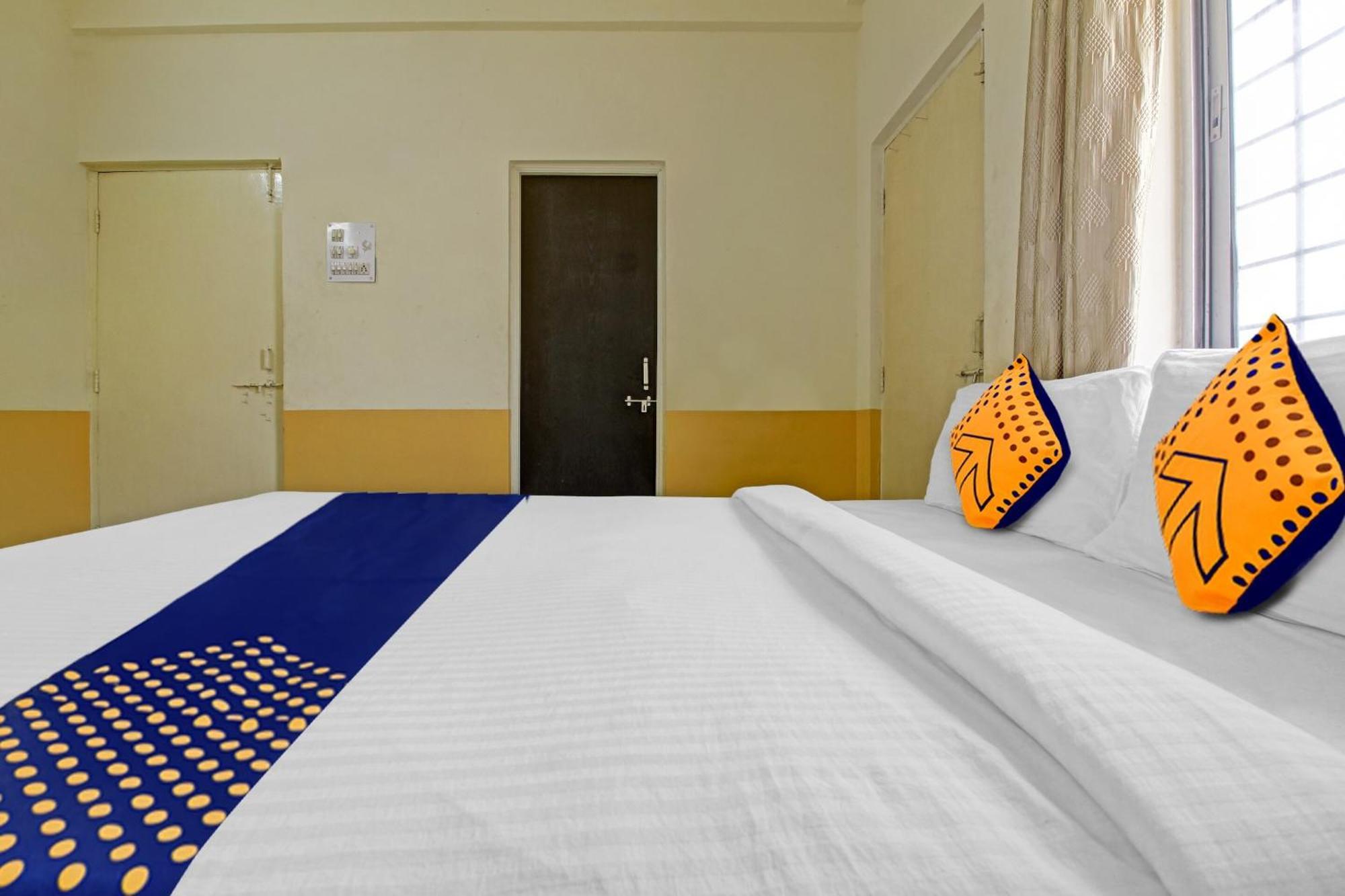 Hotel Spot On Tushar Lodging 3*